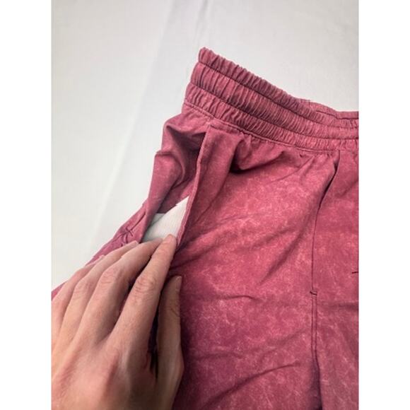 Lululemon T.H.E. Short 7” Linerless – Mineral Wash Red/Maroon Size Medium - Picture 7 of 11